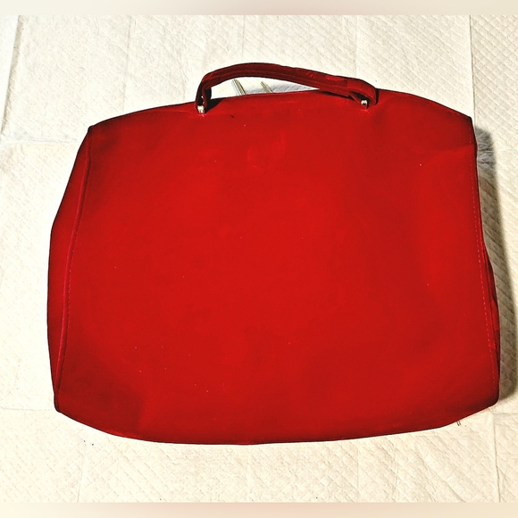 Estee Lauder Red Velvet Cosmetic 2020 Train Case Zipper - Picture 4 of 9